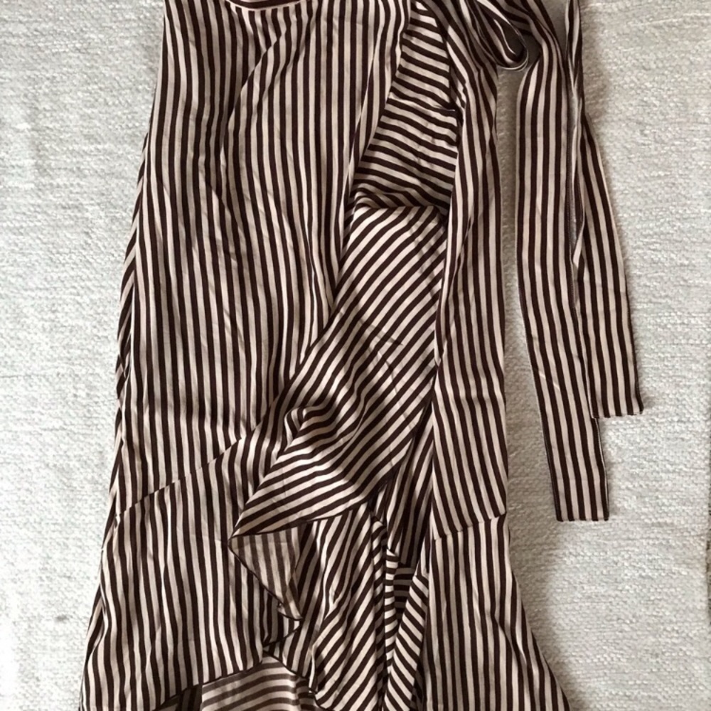 Faithfull The Brand Wrap Skirt - Picture 2 of 4